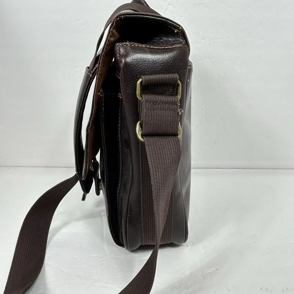 Wilson Leather Messenger Bag Brown Crossbody Tablet Snap Adjustable Pockets